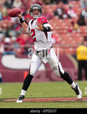 Atlanta Falcons Matt Ryan throws a pass in the first quarter against the  New York Giants in the NFC Wild Card Game at MetLife Stadium in East  Rutherford, New Jersey on January