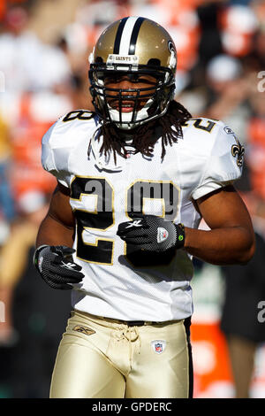 New Orleans Saints defensive end Renaldo Wynn (98) reacts after