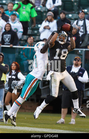 Miami Dolphins cornerback Vontae Davis catches a ball during rookie ...