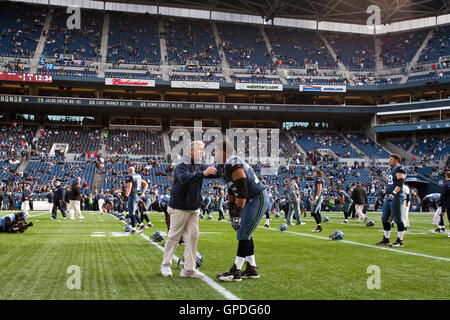 Seattle Seahawks' Sean Locklear during a minicamp workout Thursday ...