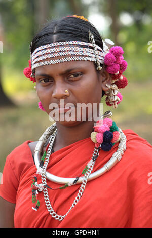 Muria adivasi tribe tribal woman dance dancer, Jagdalpur, Bastar ...