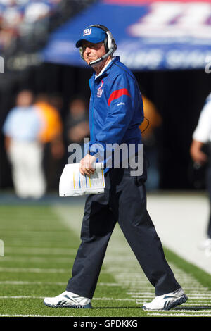 New York Giants head coach Pat Shurmur speaks at a news conference ...