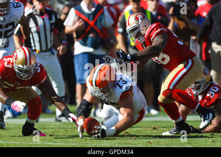 Cleveland Browns offensive tackle Joe Thomas (73) and guard Eric Steinbach  (65) during an NFL football game against the Cincinnati Bengals Sunday,  Oct. 3, 2010, in Cleveland. (AP Photo/Mark Duncan Stock Photo - Alamy