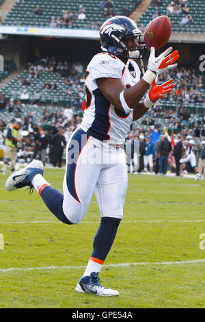 Nov 6, 2011; Oakland, CA, USA; Denver Broncos tight end Daniel Fells (86) warms up before the game against the Oakland Raiders at O.co Coliseum. Denver defeated Oakland 38-24. Stock Photo