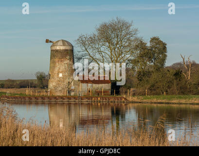 Oby Drainage Mill, River Bure, Upton, Norfolk, England, UK Stock Photo