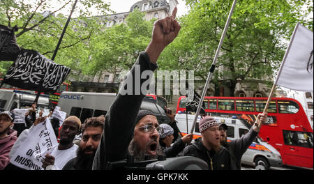 London, UK. 4th September, 2016. File Image: Islamist Yazdani Choudary, 53, older brother of jailed radical Anjem Choudary, seen here (centre) during an Islamist protest outside the Indian High Commission on 09/05/2014 Credit:  Guy Corbishley/Alamy Live News Stock Photo
