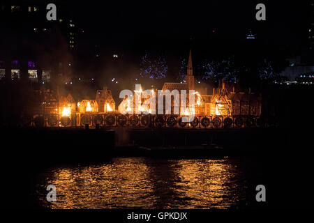 London, UK. 5th September 2016 - a 120 metre replica of London is being burnt on the 350th anniversary of the Great Fire of London in 1666 Credit:  Nathaniel Noir/Alamy Live News Stock Photo