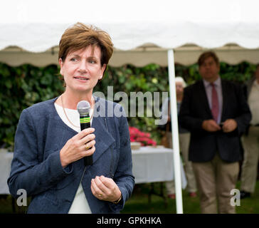 Gloucester, UK. 4th September, 2016. Diane James MEP, UKIP leadership candidate at a Ukip fundraising event at the Coach & Event public house in Gloucester UK. Credit:  charlie bryan/Alamy Live News Stock Photo