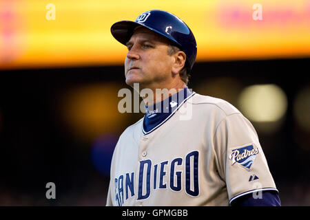 Talking with  Padres third base coach Glenn Hoffman - The San