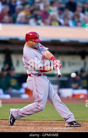 Cincinnati reds hi-res stock photography and images - Alamy