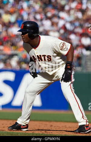 Florida Marlins' shortstop Edgar Renteria prepares to make the throw to  first against the St. Louis Cardinals in Miami Saturday May 25, 1996.(AP  Photo/Jeffrey Boan Stock Photo - Alamy