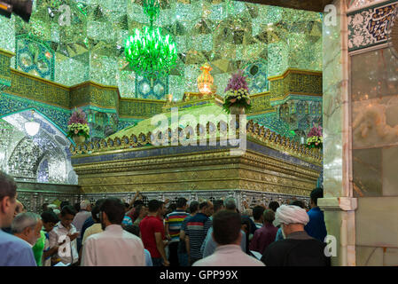 Qom, Pilgrims At Fatima Masumeh Shrine (Fātimah al-Ma‘sūmah, Sister Of ‘Alī al-Riđā) Stock Photo