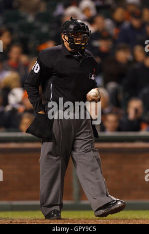 Home plate umpire Ron Kulpa yells to David Ortiz of the Boston Red News  Photo  Getty Images