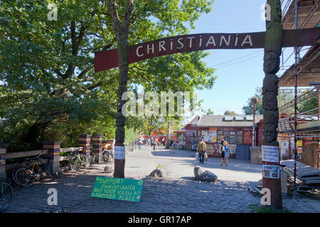 Copenhagen, Denmark. 5th September, 2016.  The entrance to Pusher Street in Freetown Christiania after the determined residents of Christiania demolished the cannabis selling booths last Friday two days after a shooting incident in which two Danish police officers were hurt. The idea is to occupy the space at Pusher Street with shops and stalls selling and producing other products such as street food, clothing, etc. Sign says: 'Support Christiania, buy your hash at another place'. Credit:  Niels Quist/Alamy Live News Stock Photo