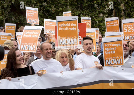 London, UK. 5th September, 2016. Parliament Starts Brexit Discussions. Rallies were held outside the House of Commons as Parliament reconvenes after summer to discuss Brexit. Credit:  Jane Campbell/Alamy Live News Stock Photo