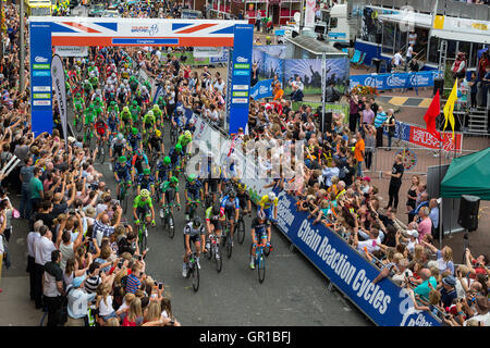 Congleton Cheshire, UK. 6th September, 2016. Stage 3 of the 2016 Tour of Britain Credit:  Michael Buddle/Alamy Live News Stock Photo