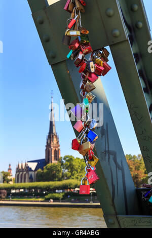 Love locks on the Eiserner Steg, The Iron Bridge, Frankfurt, Germany Stock Photo
