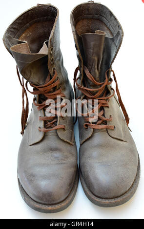 old style combat boots