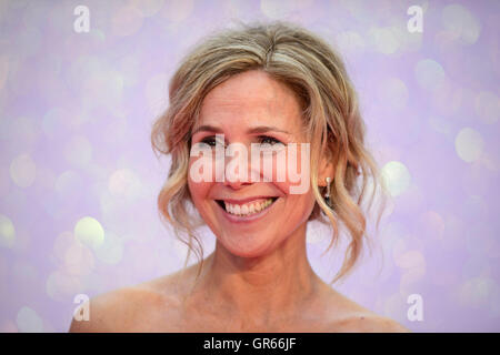 Sally Phillips attending the world premiere of Bridget Jones's Baby at the Odeon cinema, Leicester Square, London. PRESS ASSOCIATION Photo. Picture date: Monday September 5, 2016. Photo credit should read: Matt Crossick/PA Wire. Stock Photo