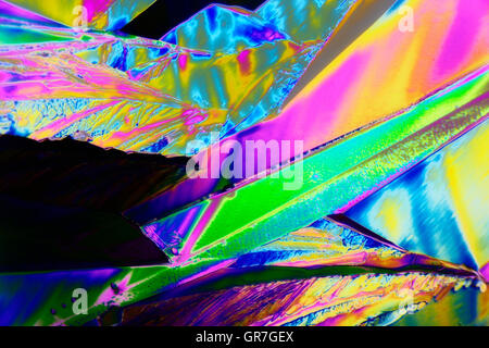 Microcrystals Of Tartaric Acid In Polarized Light Stock Photo