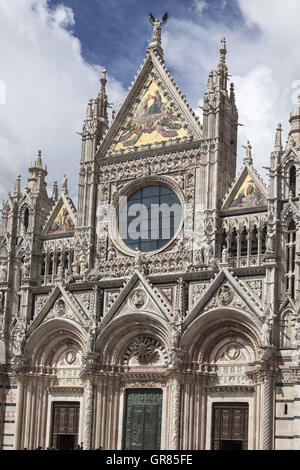 Siena, Cathedral Cattedrale Di Santa Maria Assunta Detail, Tuscany, Italy Stock Photo
