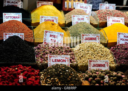 Spice Bazaar, Missir Tscharschi-Istanbul Stock Photo