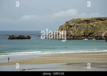 La Baie Des Trépassés Overlooking The Pointe Du Van, Cap Sizun, Finistere, Brittany Stock Photo