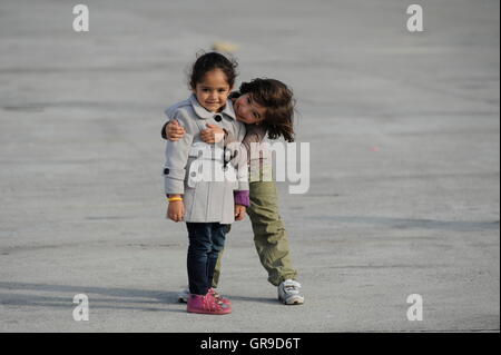 Refugee Children On The Austrian Border In Nickelsdorf Stock Photo