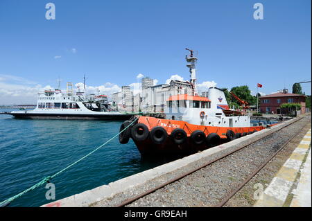 Port Area Haydarpasa, Asian Part Of Istanbul Stock Photo