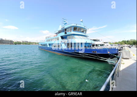 Harbour Area Of Kadiköy, Asian Part Of Istanbul Stock Photo