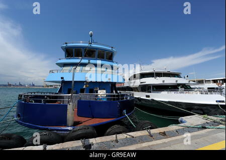 Harbour Area Of Kadi Köy, Asian Part Of Istanbul Stock Photo