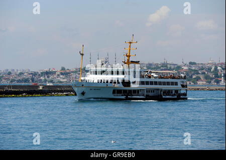 Harbour Area Of Kadi Köy, Asian Part Of Istanbul Stock Photo