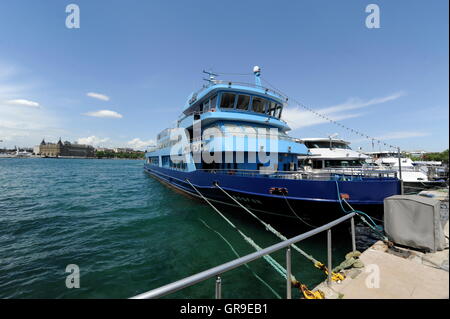 Harbour Area Of Kadiköy, Asian Part Of Istanbul Stock Photo