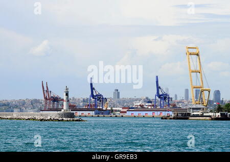 Haydarpasa Freight And Ferry Terminal, Asian Part Of Istanbul Stock Photo