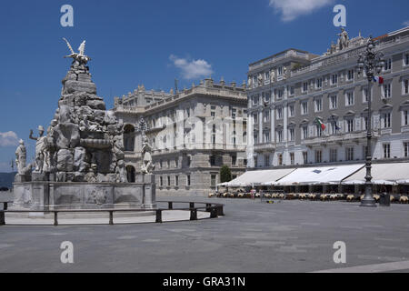 Fontana Dei Quattro Continenti, Fountain On Piazza Unita D Italia, Trieste, Italy, Europe Stock Photo