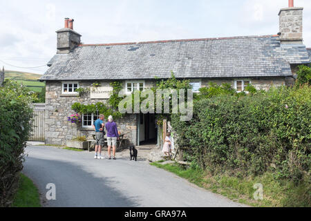 The Rugglestone Inn pub in Widecombe-in-the-Moor on Dartmoor in Devon Stock Photo