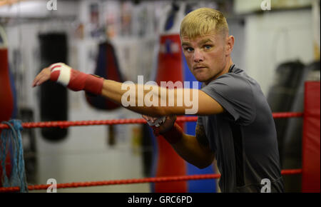 Barnsley based boxer Andy Townend training at the Empress Gym, Mexborough, South Yorkshire, UK. Stock Photo