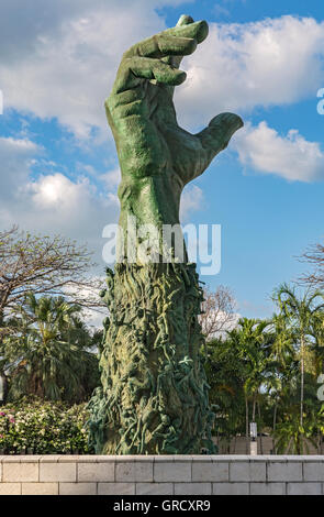 Florida, Miami Beach, Holocaust Memorial, Kenneth Treister sculptor and designer Stock Photo