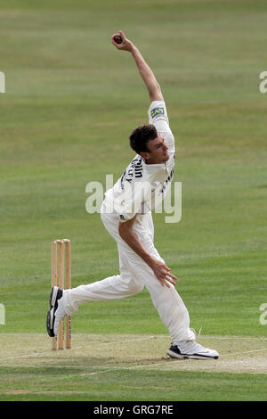 Reece Topley in bowling action for Essex - Essex vs Sri Lanka - Tourist Match Cricket at the Ford County Ground, Chelmsford - 10/06/11 Stock Photo