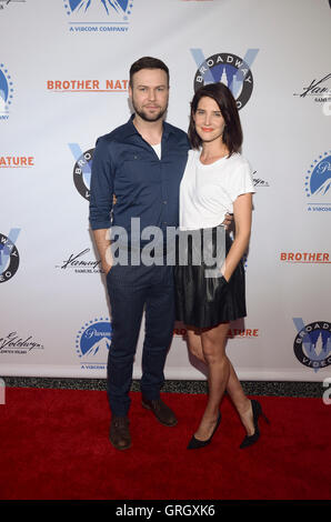 New York, NY, USA. 07th Sep, 2016. Taran Killam and Cobie Smulders attend the 'Brother Nature' New York Premiere at Regal E-Walk 13 on September 7, 2016 in New York City. Credit:  Raymond Hagans/Media Punch/Alamy Live News Stock Photo