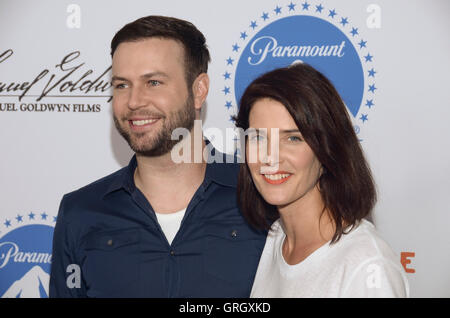 New York, NY, USA. 07th Sep, 2016. Taran Killam and Cobie Smulders attend the 'Brother Nature' New York Premiere at Regal E-Walk 13 on September 7, 2016 in New York City. Credit:  Raymond Hagans/Media Punch/Alamy Live News Stock Photo