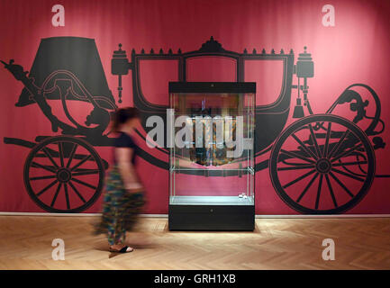 Mannheim, Germany. 06th Sep, 2016. A pair of carriage panels from the middle of the 18th century (CENTER) with the graphic representation of a carriage around the panels can be seen in the Reiss Engelhorn Museum Zeughaus in Mannheim, Germany, 06 September 2016. The work is part of the exhibition 'Baroque. Nothing but an Illusion?', which can be seen from 11 September 2016 to 19 February 2017. Photo: ULI DECK/dpa/Alamy Live News Stock Photo