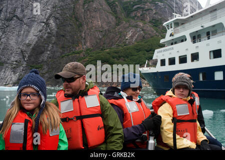 Passengers of Safari Endeavour cruise at Fords Terror, Endicott Arm, Tongass National Forest, Alaska, USA. The 49th State, the l Stock Photo