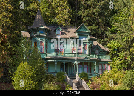 The Shelton McMurphey Johnson House in Eugene, Oregon. Stock Photo