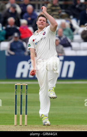 Matt Coles in bowling action for Kent - Essex CCC vs Kent CCC - LV County Championship Division Two Cricket at the Essex County Ground, Chelmsford - 22/05/13 Stock Photo