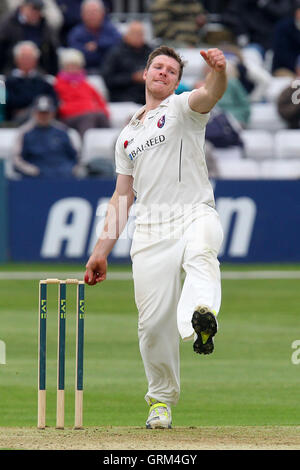 Matt Coles in bowling action for Kent - Essex CCC vs Kent CCC - LV County Championship Division Two Cricket at the Essex County Ground, Chelmsford - 22/05/13 Stock Photo