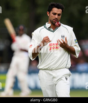 Kabir Ali of Worcs - Essex CCC vs Worcestershire CCC - LV County Championship Division Two at Castle Park, Colchester -  20/08/08 Stock Photo