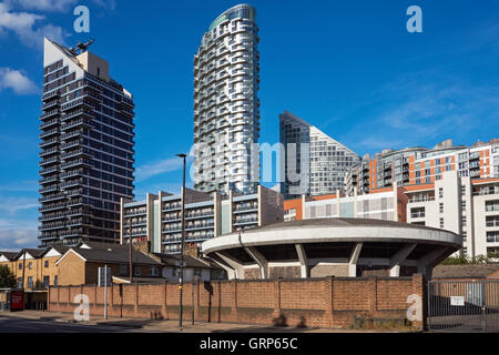 Charrington Tower and Streamlight Tower modern luxury housing in Canary Wharf, London England United Kingdom UK Stock Photo