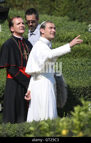 Jude Law on the set The young Pope Stock Photo