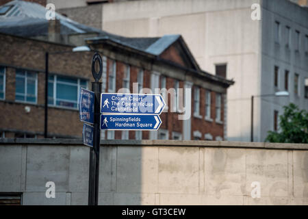 Bridge Street visitors signs and directions to the courts, Manchester, UK Stock Photo